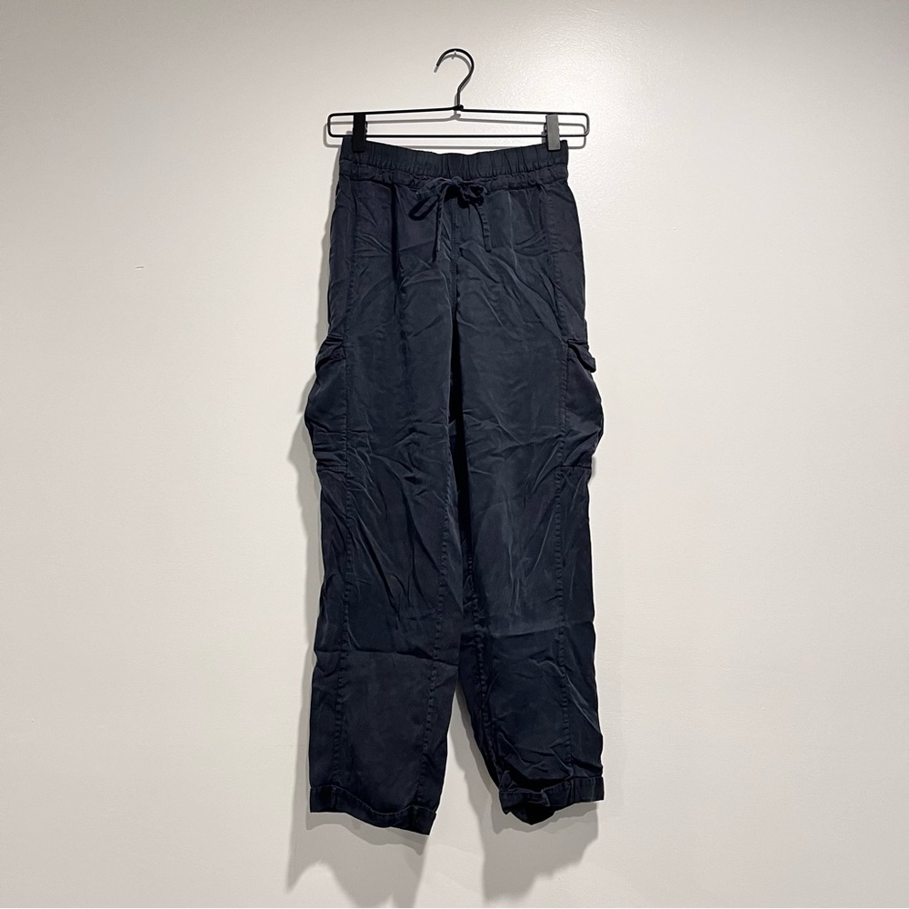 Lululemon Navy Blue Tencel Cargo Pants Women’s Size 4